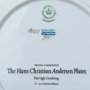 Коллекционная Тарелка «Сказки - Гадкий Утенок» Фарфор, ROYAL COPENHAGEN - Дания.