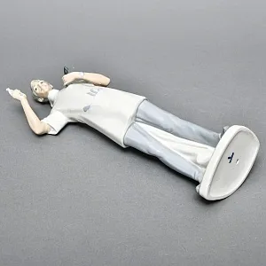 Коллекционная Фарфоровая статуэтка «Врач - Стоматолог», Lladro Испания, 1977 год.
