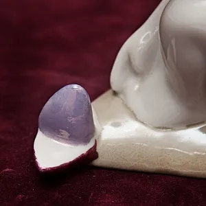 Фарфоровая статуэтка «Девочка с корабликом», СССР Сысертский фарфоровый завод, 1960 - 1977 гг. 