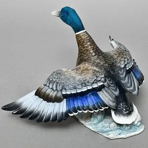 Птица - Фарфоровая Статуэтка «ВЗЛЕТАЮЩИЙ СЕЛЕЗЕНЬ», ROSENTHAL Германия.