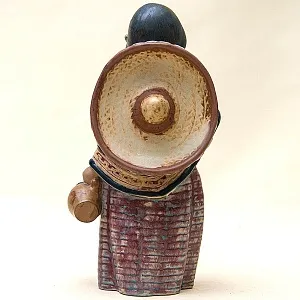 Коллекционная Фарфоровая статуэтка «Девочка в сомбреро» серия Грес Lladro, Испания - 1984 год.