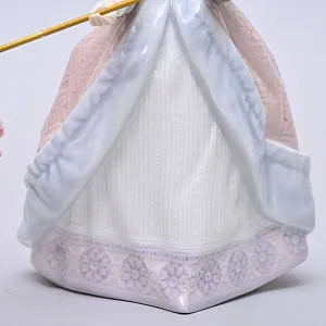 Коллекционная Фарфоровая статуэтка «Девочка с кружевным зонтиком. Джулия», Lladro Испания.