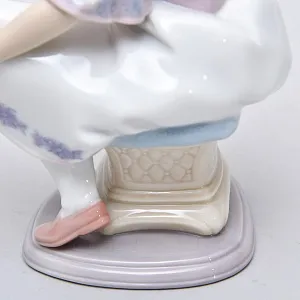 Авторская Фарфоровая статуэтка «Девочка с плюшевым мишкой», Lladro Испания - 1993 год.