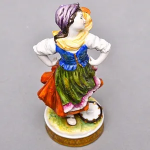 Коллекционная Фарфоровая Статуэтка «Девочка - танцовщица в оранжевом шарфике», VOLKSTEDT Германия -50 гг.