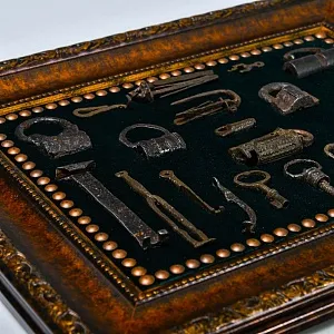 Настенное Коллекционное Панно - Картина «Старинные Замки и Засовы», Россия конец XIX - начало ХХ века.