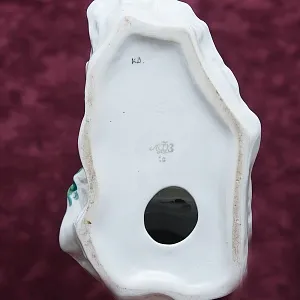 Коллекционная Фарфоровая Статуэтка «На отдыхе - девушка с букетом», ЛФЗ СССР -1963 г