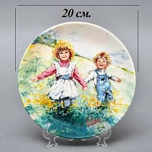 Коллекционная Фарфоровая тарелка «Детство. Дети на лугу», Wedgwood Англия - 1982 год. 