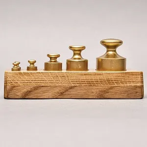 Винтажный Набор Гирь и Разновесов для Весов, Аптек и Химкабинетов, Киров СССР -1973 г.