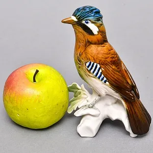 Птица - Фарфоровая статуэтка «Сойка», Karl Ens Германия, первая половина ХХ века.