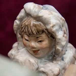 Большая Коллекционная Фарфоровая статуэтка «Дальний Север», Россия ДФЗ Дулево.