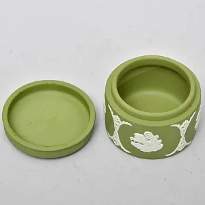 Коллекционная Шкатулка - Бонбоньерка «Античная Колесница», Яшмовый Фарфор WEDGWOOD, Англия.