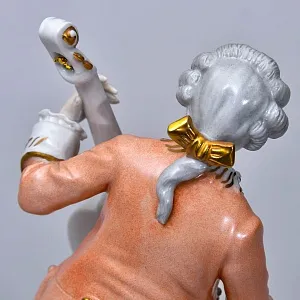 Коллекционная Фарфоровая статуэтка «Музыкант. Виолончелист», SITZENDORF Германия.