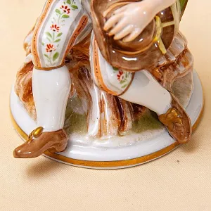 Редкая! Коллекционная фарфоровая статуэтка «МАЛЬЧИК СО ШЛЯПОЙ», Unterweissbach Германия.