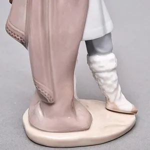 Коллекционная Фарфоровая статуэтка «Мальчик с барабаном», Lladro (Лядро), Испания.