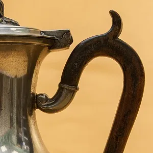 Большой Антикварный Оловянный Кофейник на 2 литра. Бельгия,  середина ХIХ века.