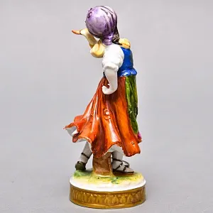 Коллекционная Фарфоровая Статуэтка «Девочка - танцовщица в оранжевом шарфике», VOLKSTEDT Германия -50 гг.