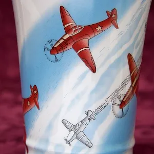 Коллекционная Авторская Ваза «Самолеты» из серии «65 лет Победы», фарфор ИФЗ, Россия. 