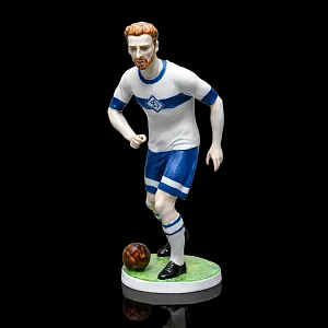 Большая Коллекционная Авторская Статуэтка «Футболист ДИНАМО», фарфор, Россия -1993 год.
