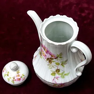 Чайно-кофейный Фарфоровый набор «Тет-а-Тет» из серии «Шиповник», Limoges Франция -1979 год.