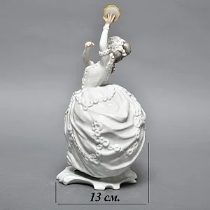 Антикварная Фарфоровая статуэтка «Девушка с бубном», Rosenthal Германия, 1912 - 1914 годы. 