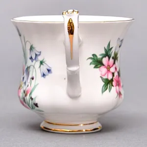 Коллекционная Фарфоровая Кофейная пара «Букет с колокольчиками», ROYAL ALBERT Англия.