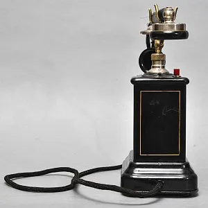Антикварный Настольный Телефонный аппарат - Телефон «Kjøbenhavns Telefon - KTAS», Дания -1905 год.
