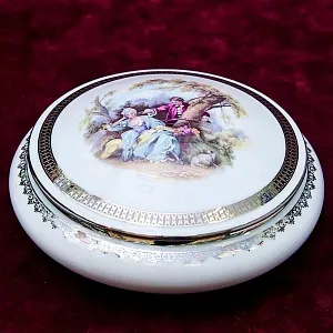 Винтажная Классическая Шкатулка «Дама с Кавалером» Фарфор Лимож Limoges Франция -70 гг.