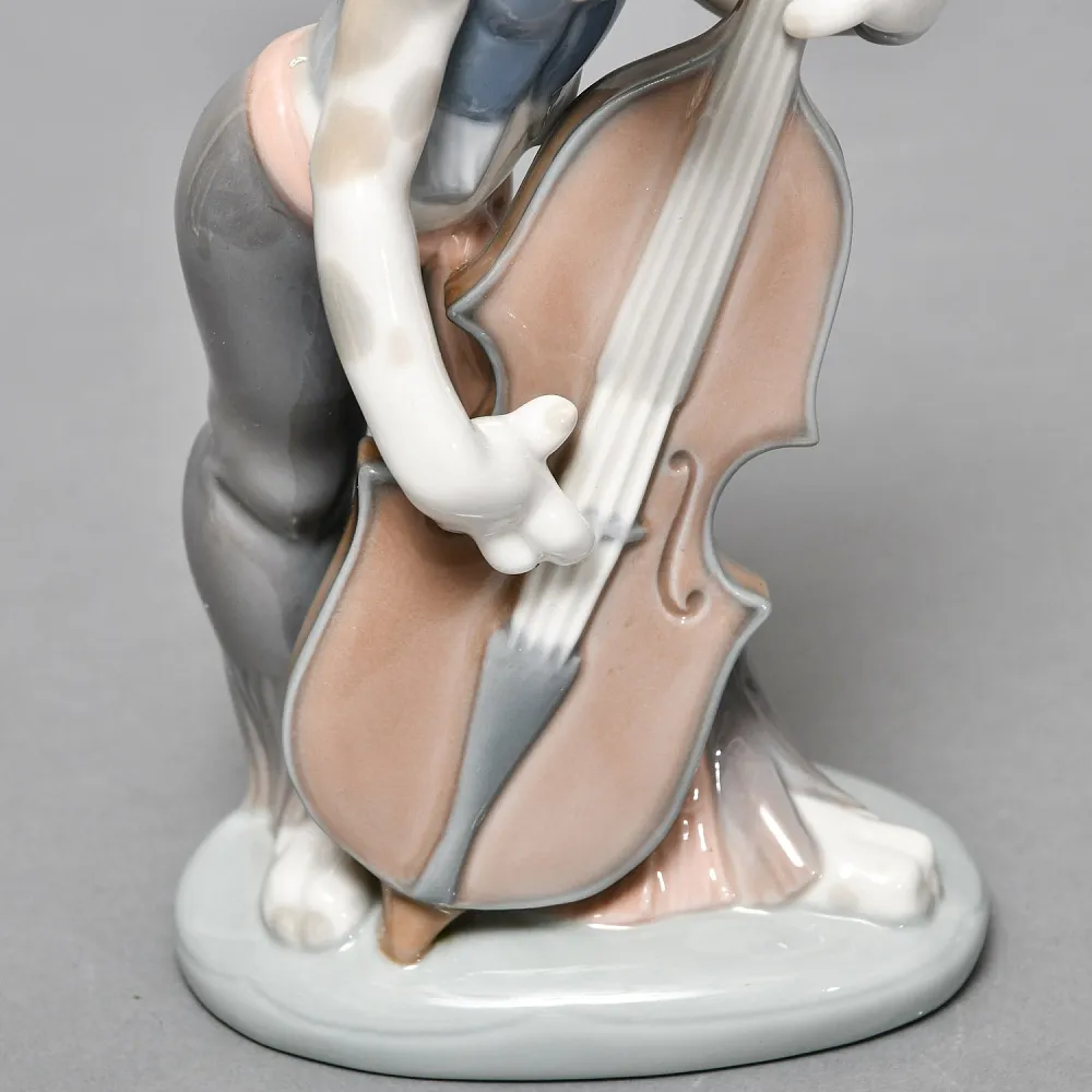 Коллекционная Фарфоровая статуэтка «Собака, играющая на контрабасе», Lladro Испания, 1971 - 1978 годы.
