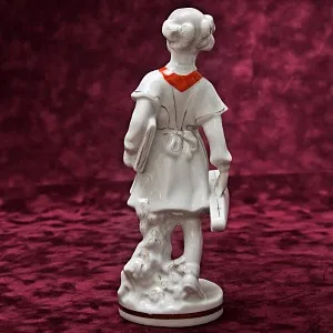 Коллекционная Фарфоровая статуэтка «Девочка Пионерка со скрипкой», «Красный фарфорист» Чудово, СССР -1958 год. 