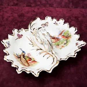 Сервировочная Фарфоровая Менажница  «ПТИЦЫ И БАБОЧКИ», Франция - середина ХХ века.
