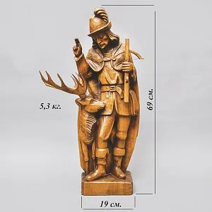 Большая Коллекционная Деревянная статуэтка «Охотник с Оленем», Германия середина ХХ века.