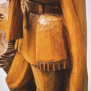 Большая Коллекционная Деревянная статуэтка «Охотник с Оленем», Германия середина ХХ века.