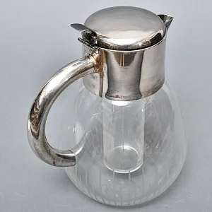 Винтажный Стеклянный Графин - Кувшин на 3.3 литра с Колбой для льда, Silverplated Германия.