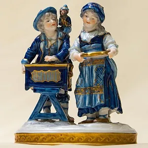 Парная Фарфоровая Статуэтка «Маленький Шарманщик» ФОЛКСТЕД - VOLKSTEDT  Германия.