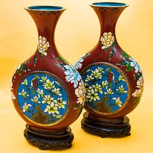 Большие Винтажные Парные Вазы «ПТИЦЫ В САДУ» в технике « Клуазоне» Китай первая половина ХХ века.