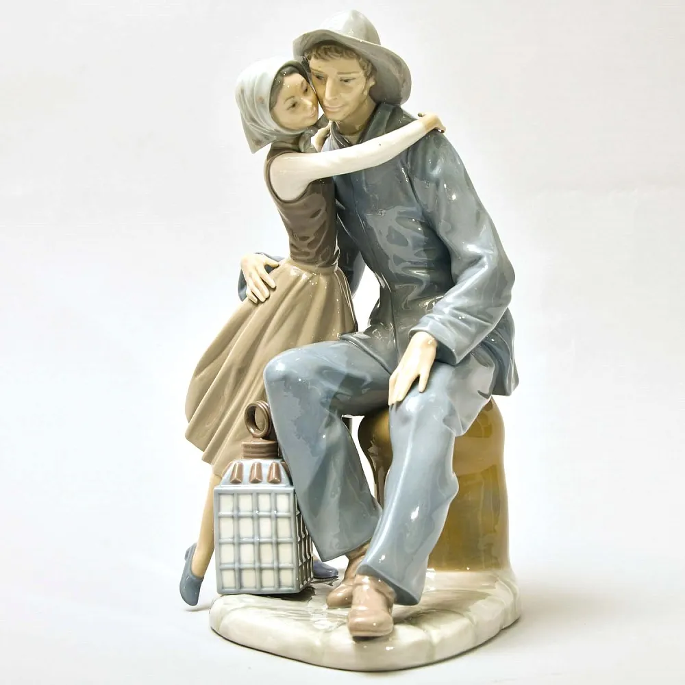 Редкость!!! Коллекционная Фарфоровая Статуэтка «ПОЦЕЛУЙ», Lladro Испания -1974 год.