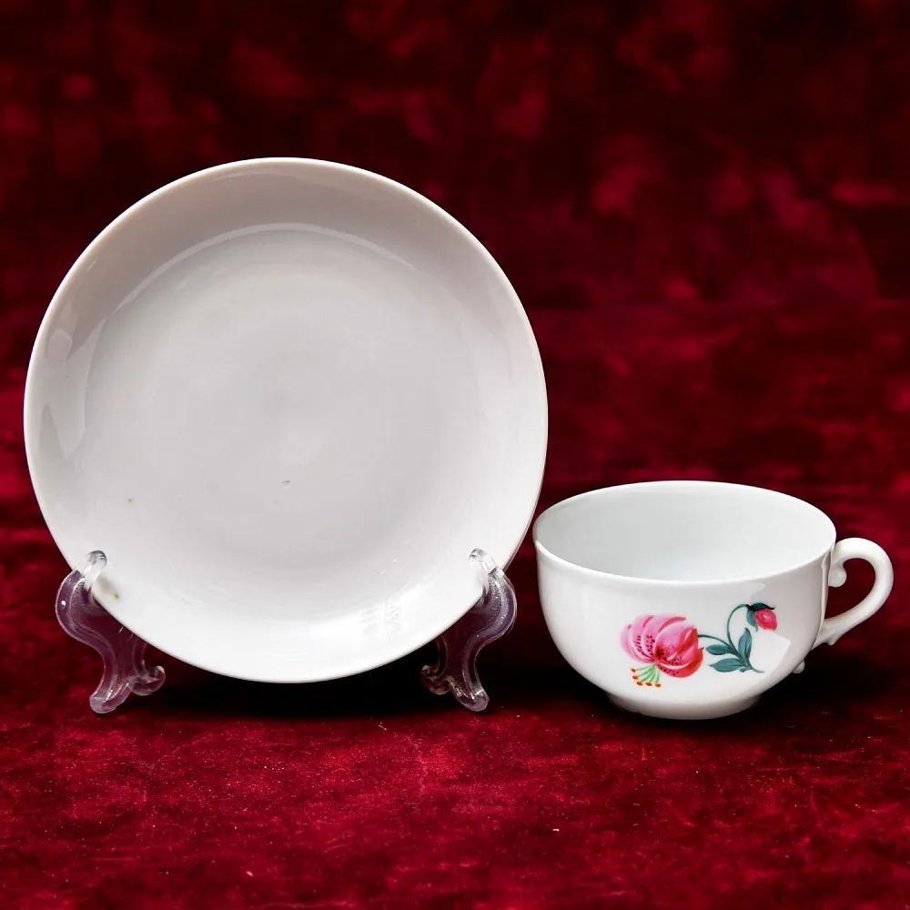 Антикварная Коллекционная Кофейная пара «ЛИЛИЯ», фарфор Nymphenburg, Германия.