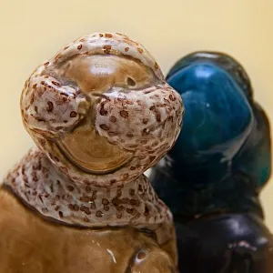 Большая Коллекционная статуэтка «Друзья птиц», Фаянс ЗиК Конаково, СССР - 1955 год.