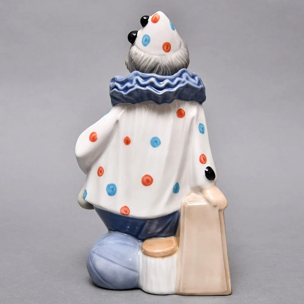 Фарфоровая статуэтка «Клоун с cаксофоном», TENGRA Испания, вторая половина ХХ века.