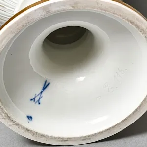 Редкость! Большая Фарфоровая ваза «Розовый куст», MEISSEN / МЕЙСЕН Германия, начало ХХ века.
