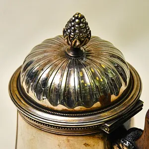 Винтажный Металлический Кофейник - Чайник на 1 л. Silverplate, SHEFFIELD Англия - середина ХХ века.