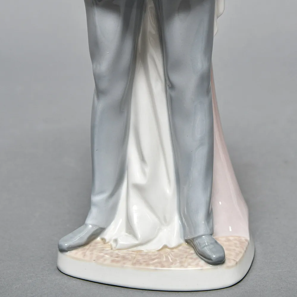  Коллекционная Фарфоровая статуэтка «Врач - Стоматолог», Lladro Испания, 1977 год.