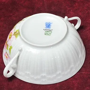 Две Фарфоровые Бульонные пары - Суповые Чашки из серии «Шиповник», Limoges Франция -1979 год.