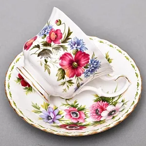 Коллекционная Фарфоровая Чайная пара «Букет анемонов», ROYAL ALBERT Англия.