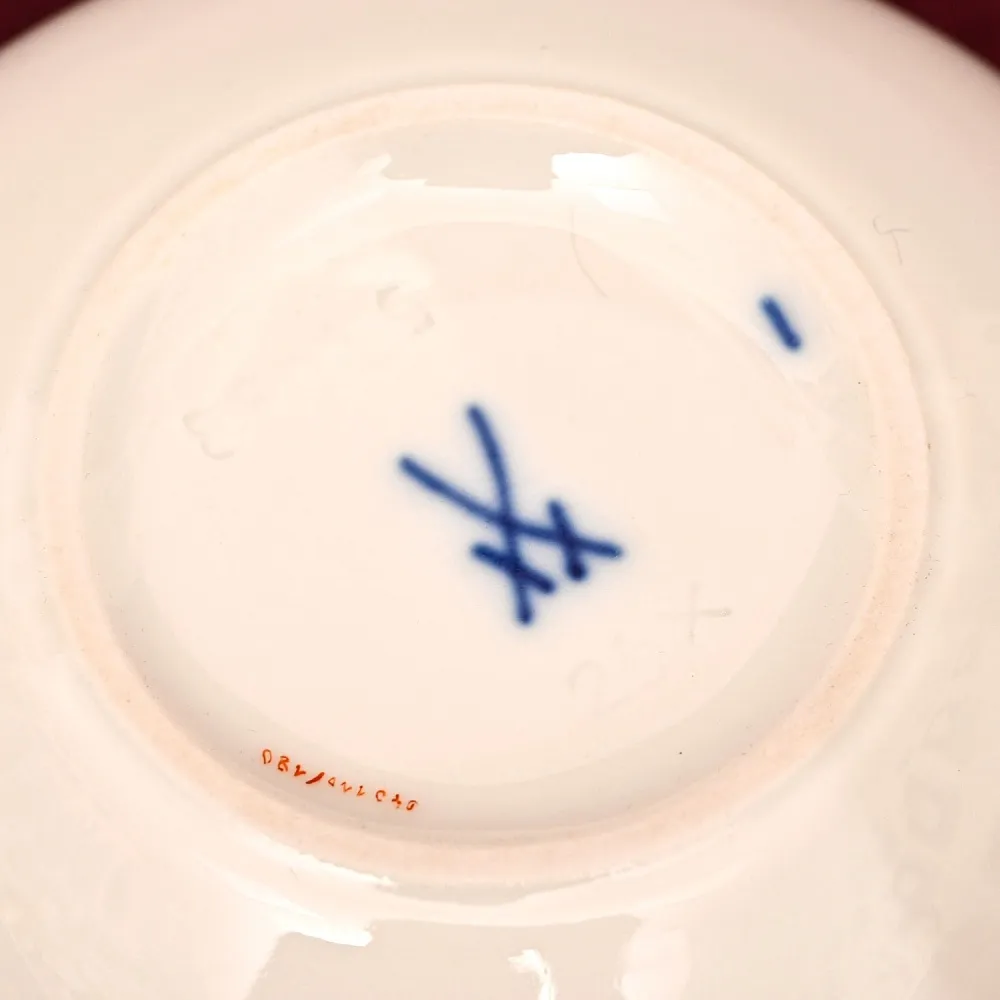 Коллекционная Фарфоровая Шкатулка - Бонбоньерка «КАЛЕНДУЛА», MEISSEN Германия.