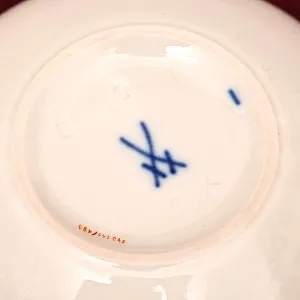 Коллекционная Фарфоровая Шкатулка - Бонбоньерка «КАЛЕНДУЛА», MEISSEN Германия.