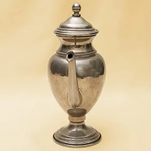 Классический Металлический Кофейник - Чайник на 0,5 литра. SHEFFIELD Англия, 50-е годы ХХ века.