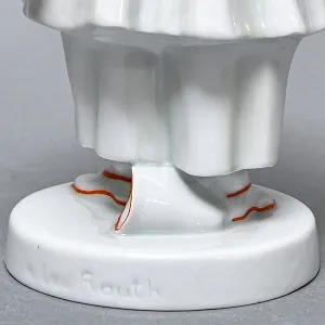 Антикварная Фарфоровая статуэтка «Поющий Пьеро», ROSENTHAL Германия - 1918 год.