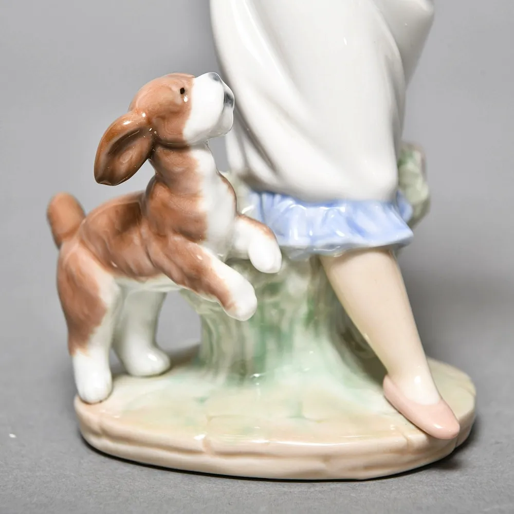 Коллекционная Фарфоровая статуэтка «Девочка с щенком», Lladro Испания, 1993 - 1997 годы. 