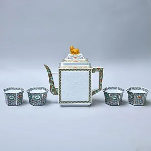 Фарфоровый Чайный сервиз на 4 персоны «Японский символизм», Япония - конец ХХ века.